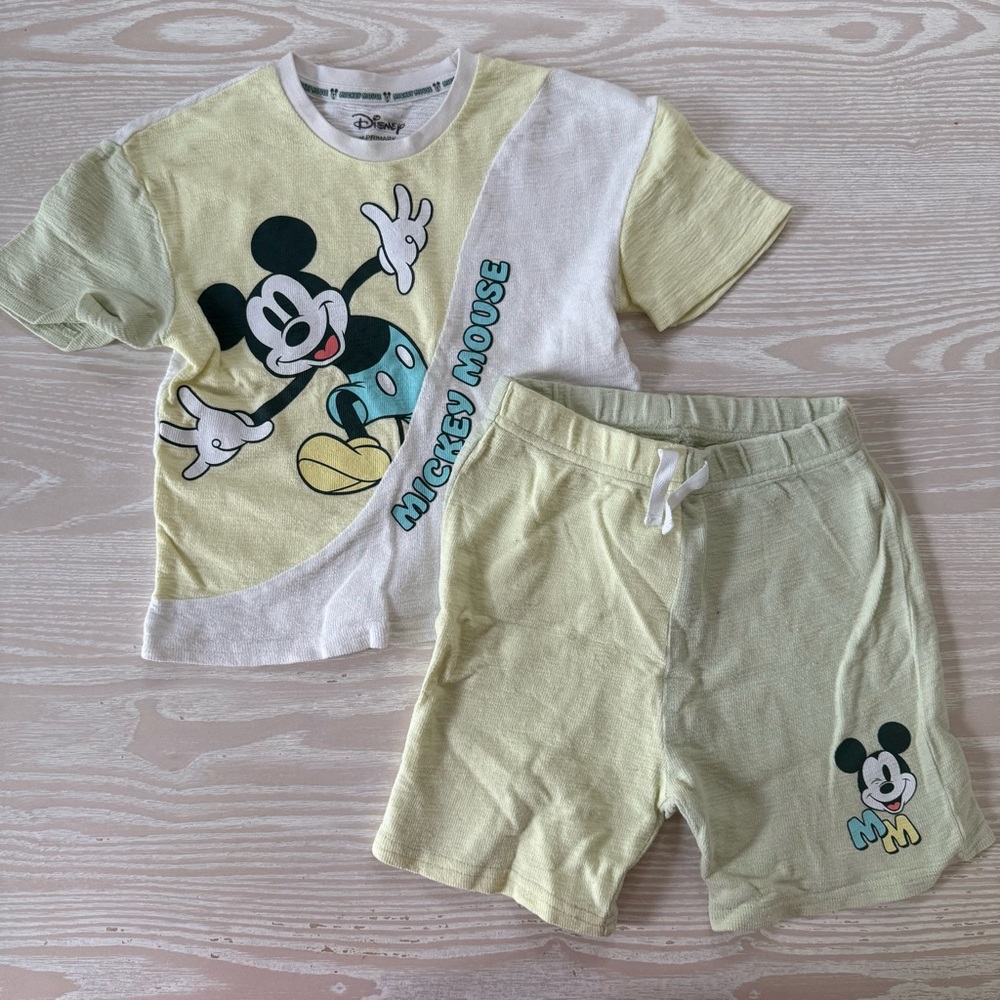 Disney Mickey Mouse tshirt shorts set